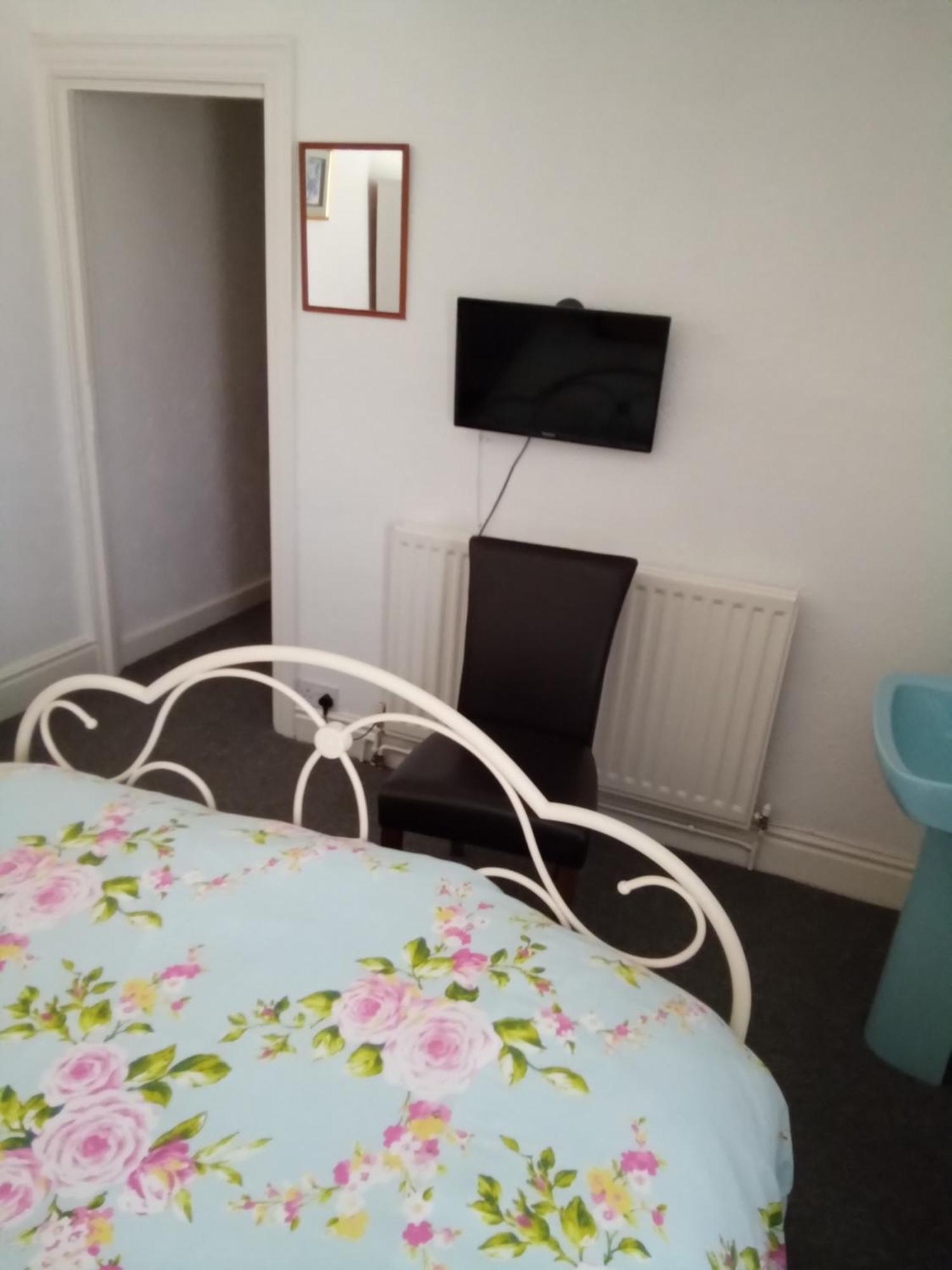 Applebys Guest House Holyhead Zimmer foto