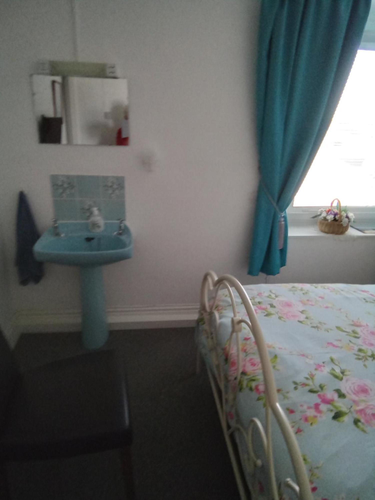 Applebys Guest House Holyhead Zimmer foto